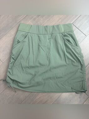Columbia Sage Green Athletic XS Skort with Side Drawcords